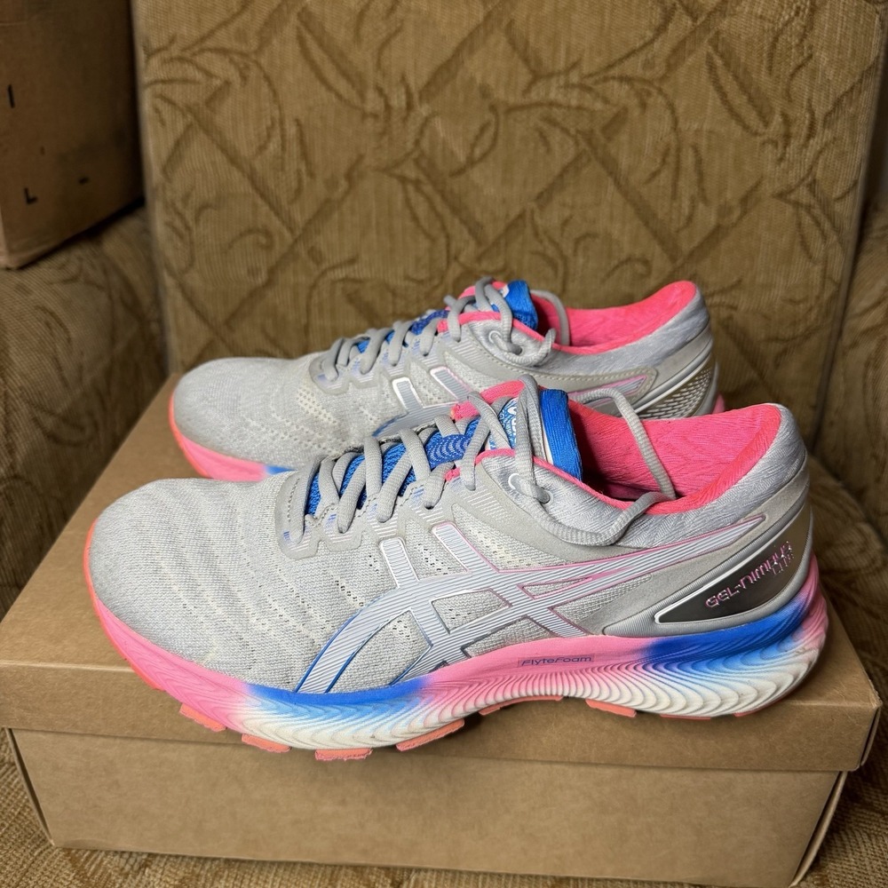 Asics GEL-Nimbus Lite Womens Size 10 Running Shoes Sneakers Gray Pink 1012A667